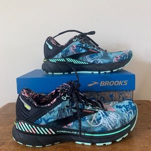 Brooks Women’s Adrenaline GTS 22 Running Shoe